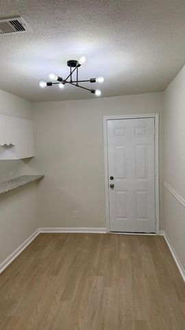821 Evanston Street, Houston, TX 77015