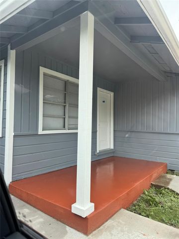 821 Evanston Street, Houston, TX 77015