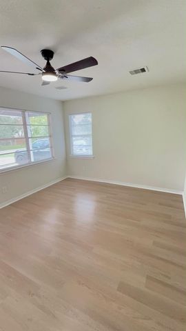 821 Evanston Street, Houston, TX 77015