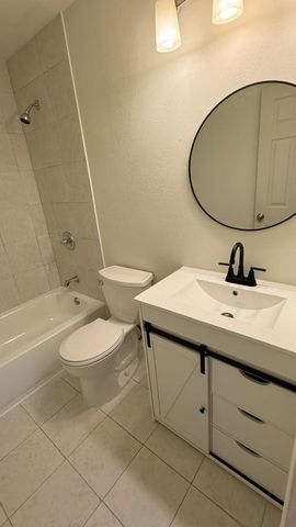 821 Evanston Street, Houston, TX 77015