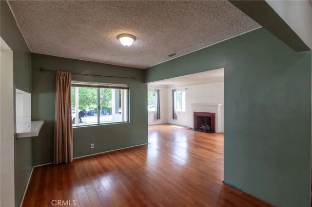 235 W Santa Anita, Burbank, CA 91502