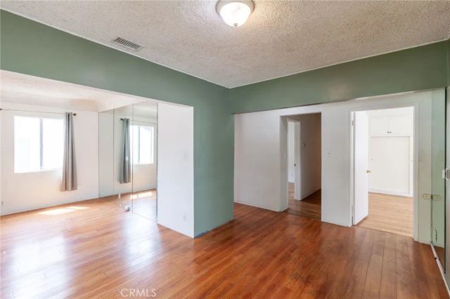 235 W Santa Anita, Burbank, CA 91502