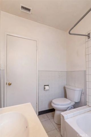 235 W Santa Anita, Burbank, CA 91502