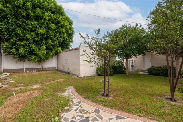 235 W Santa Anita, Burbank, CA 91502