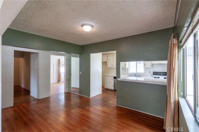 235 W Santa Anita, Burbank, CA 91502