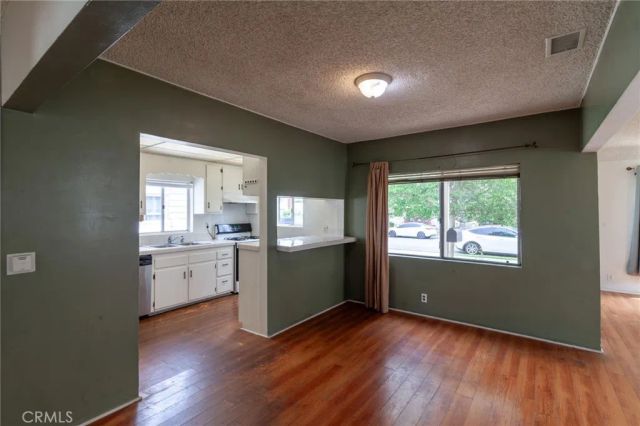 235 W Santa Anita, Burbank, CA 91502