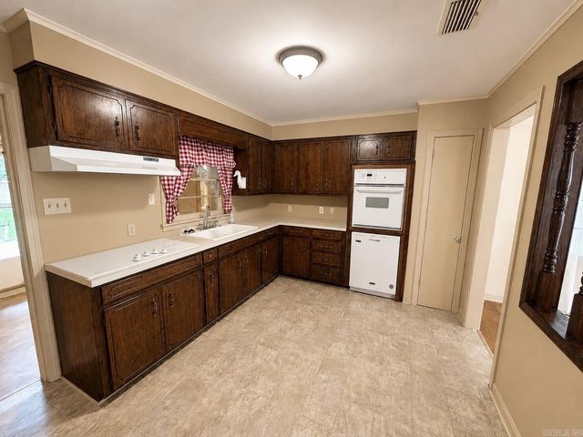 206 Crouch Street, Benton, AR 72019