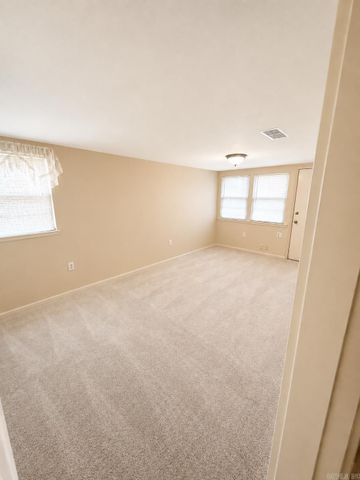 206 Crouch Street, Benton, AR 72019