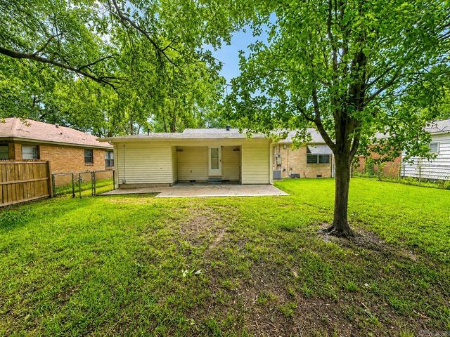 206 Crouch Street, Benton, AR 72019