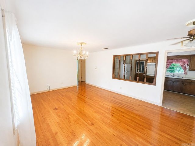 206 Crouch Street, Benton, AR 72019