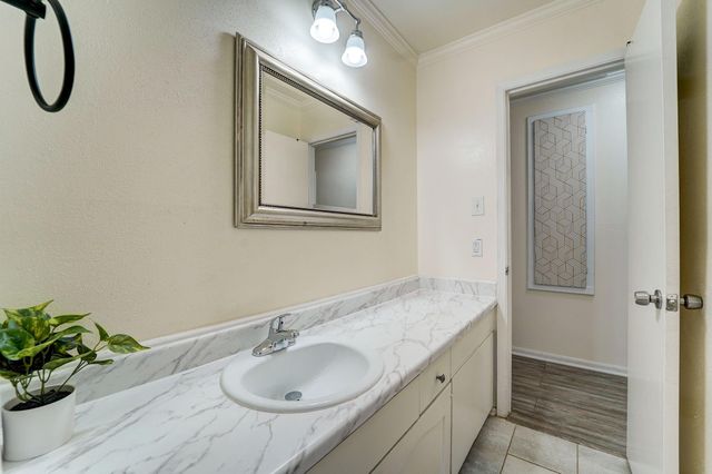 8851 Alcott, Houston, TX 77080