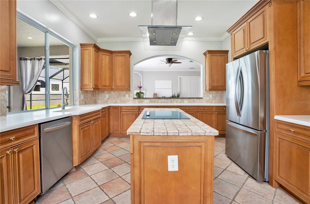 Image 33 of property listing at 10760 EMERALD CHASE DRIVE, Orlando, FL 32836