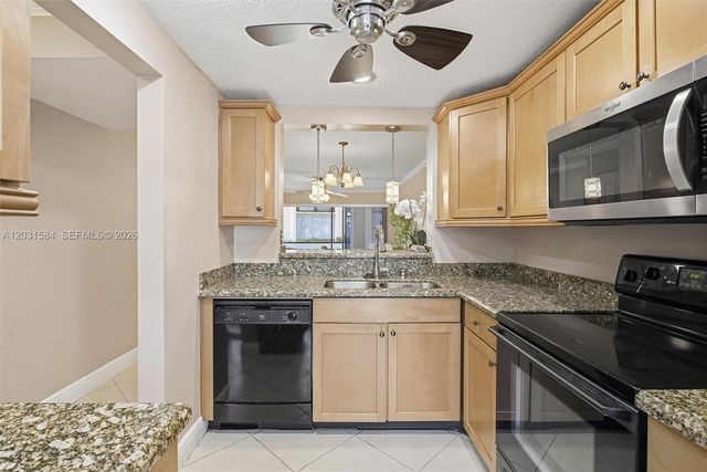 2379 SW 15th Street 107, Deerfield Beach, FL 33442