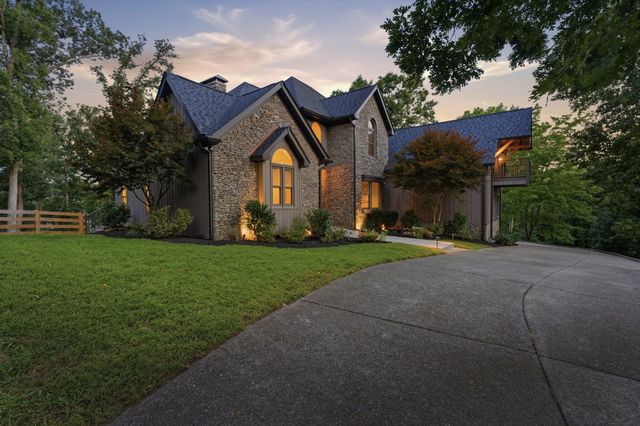 1126 Beechs Tavern Trl, Franklin, TN 37069