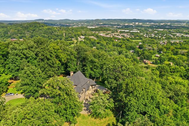 1126 Beechs Tavern Trl, Franklin, TN 37069