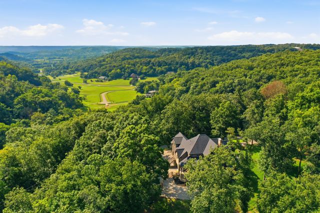 1126 Beechs Tavern Trl, Franklin, TN 37069