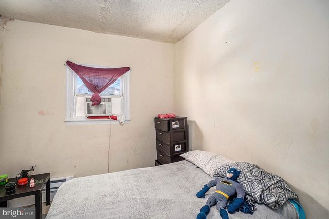 16 W SPRUCE ST, Norristown, PA 19401