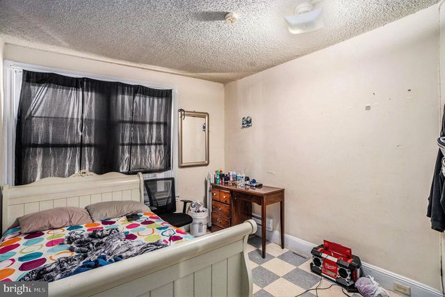 16 W SPRUCE ST, Norristown, PA 19401