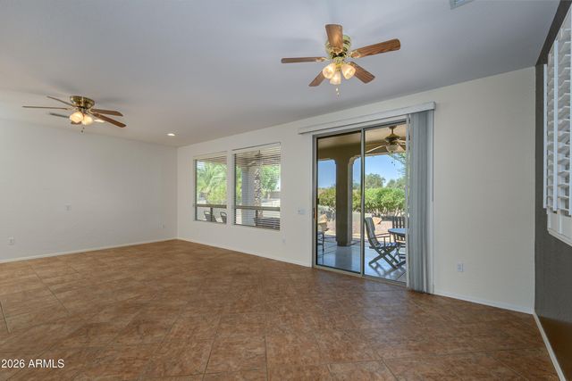 18650 N CACTUS FLOWER Way, Surprise, AZ 85387