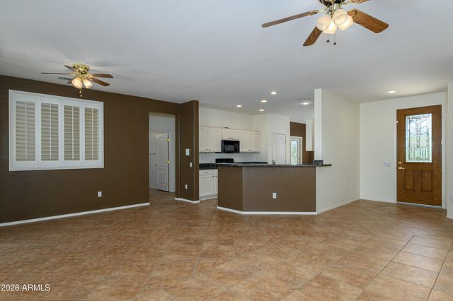 18650 N CACTUS FLOWER Way, Surprise, AZ 85387