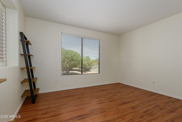 18650 N CACTUS FLOWER Way, Surprise, AZ 85387