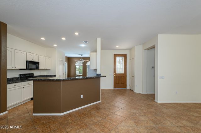 18650 N CACTUS FLOWER Way, Surprise, AZ 85387