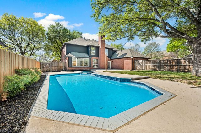1311 Lakewood Drive, Mckinney, TX 75072