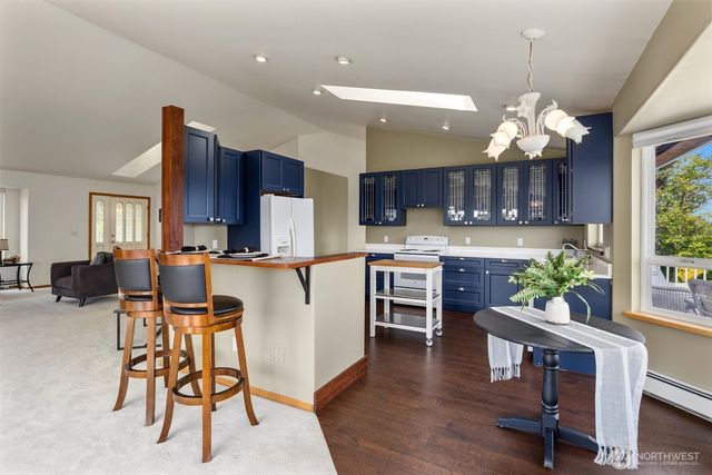 827 Michael Way, Camano Island, WA 98282