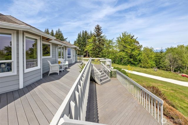 827 Michael Way, Camano Island, WA 98282