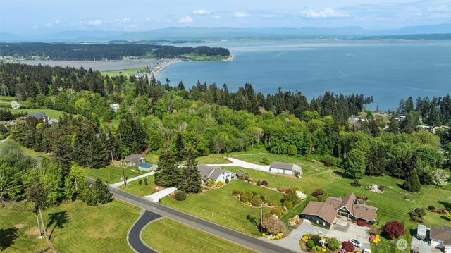 827 Michael Way, Camano Island, WA 98282