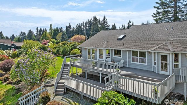 827 Michael Way, Camano Island, WA 98282