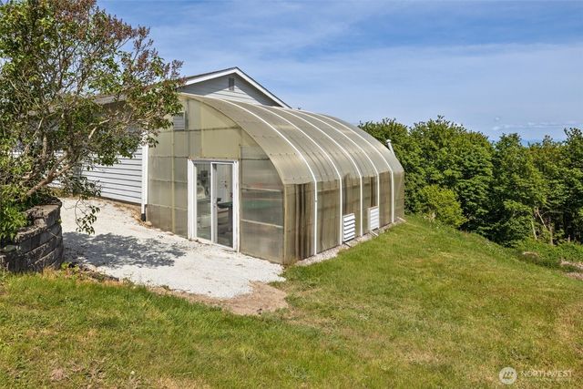 827 Michael Way, Camano Island, WA 98282