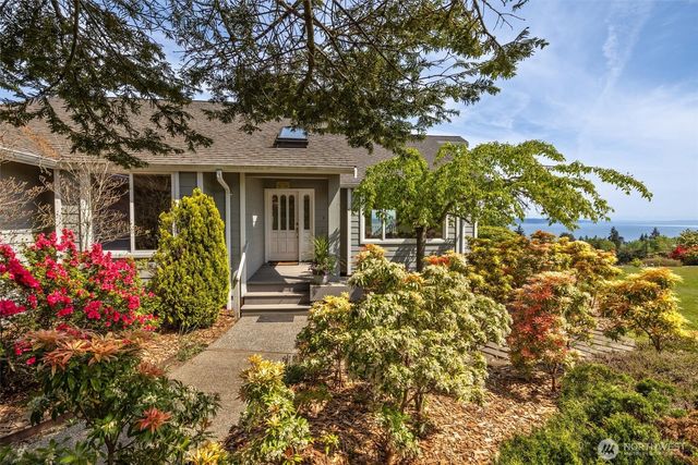 827 Michael Way, Camano Island, WA 98282