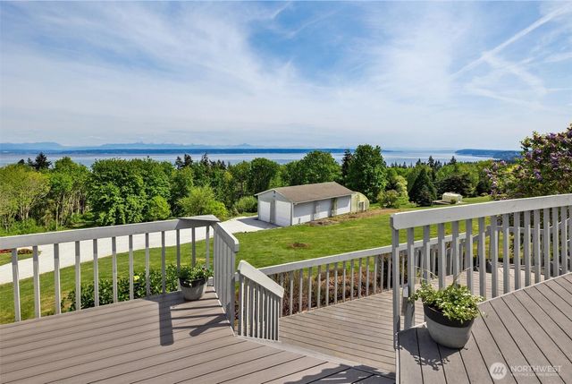 827 Michael Way, Camano Island, WA 98282