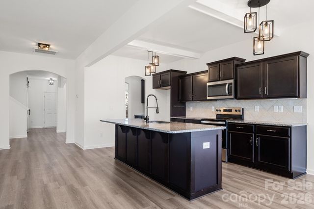 12863 Mustang Drive, Midland, NC 28107