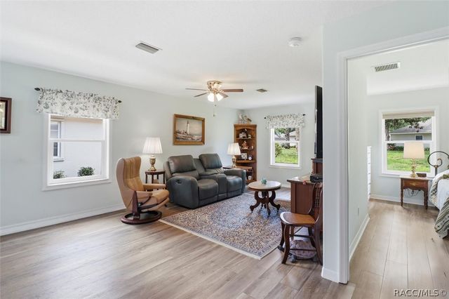 1912 N Havershall Point, Crystal River, FL 34429