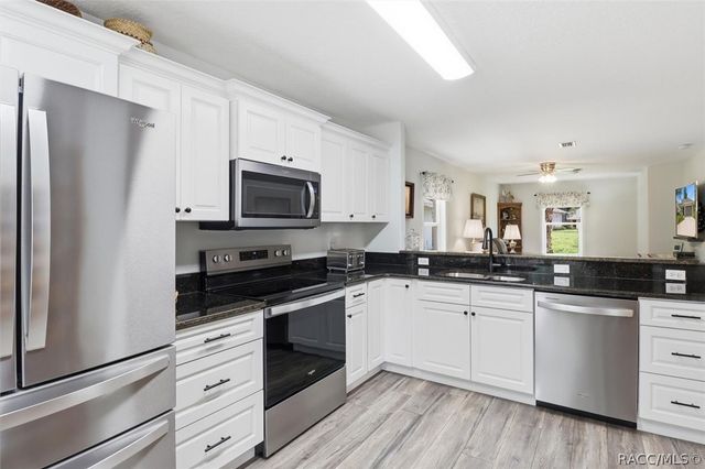 1912 N Havershall Point, Crystal River, FL 34429