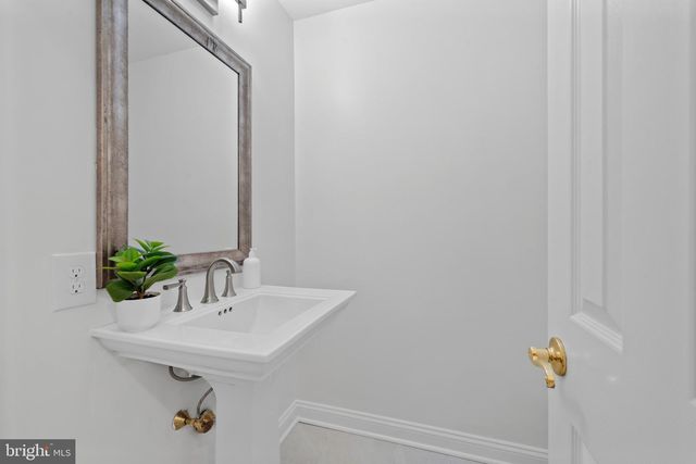 1224 NOB HILL DR, Gambrills, MD 21054
