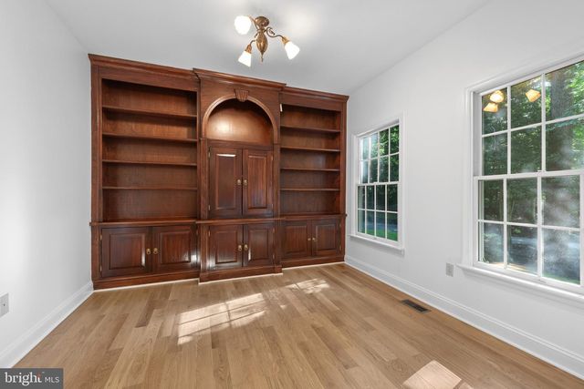 1224 NOB HILL DR, Gambrills, MD 21054