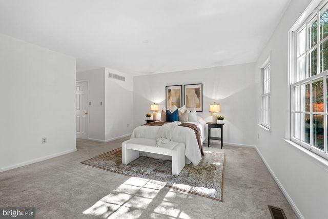1224 NOB HILL DR, Gambrills, MD 21054