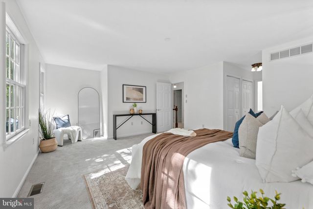 1224 NOB HILL DR, Gambrills, MD 21054