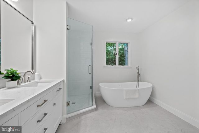 1224 NOB HILL DR, Gambrills, MD 21054