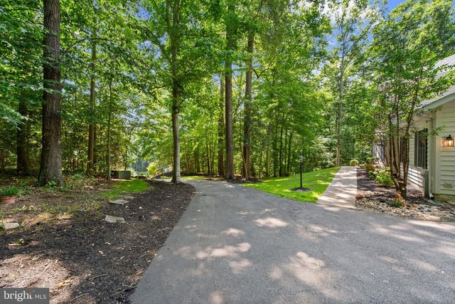 1224 NOB HILL DR, Gambrills, MD 21054