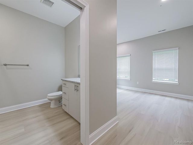 31480 Warren Road 203, Westland, MI 48185