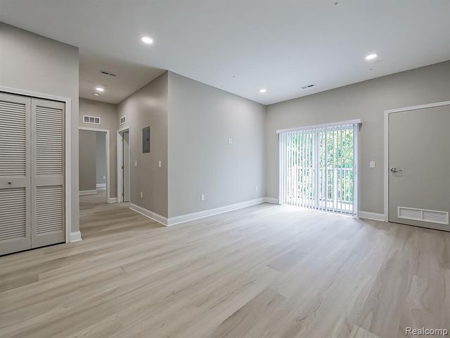 31480 Warren Road 203, Westland, MI 48185