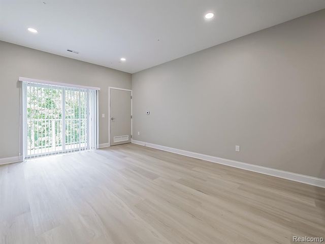 31480 Warren Road 203, Westland, MI 48185