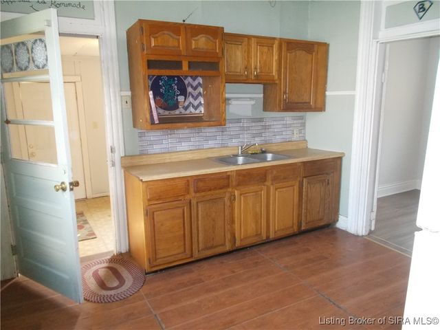 321 Galt Street, New Albany, IN 47150