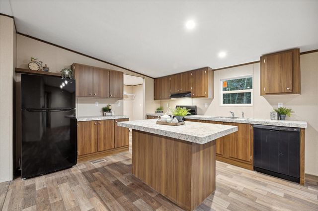 4845 Long Shadows Road, Navasota, TX 77868