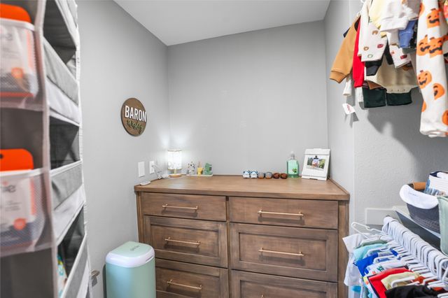 4709 N Meadow Ridge Circle, Mckinney, TX 75072