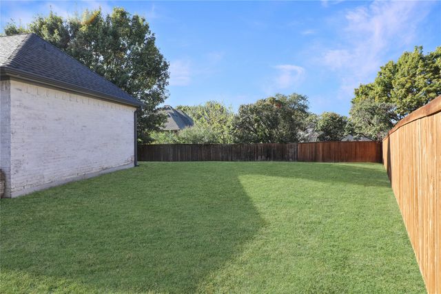 4709 N Meadow Ridge Circle, Mckinney, TX 75072